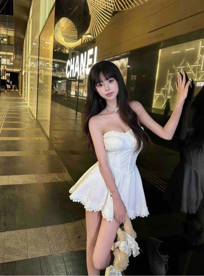 可爱鲜花外围女