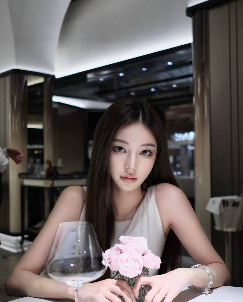 冷艳颜值小女友